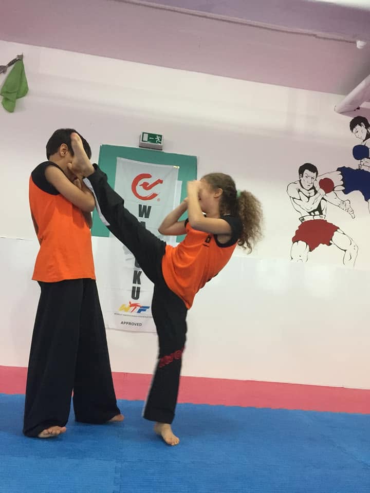 Kindertraining bei Kampfsport b1